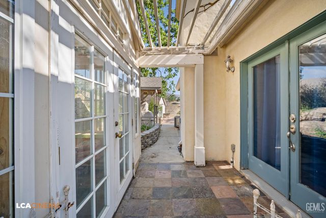 28751 Gleneagle Court, Tehachapi, CA 93561