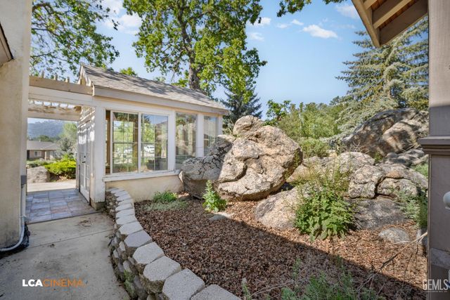 28751 Gleneagle Court, Tehachapi, CA 93561