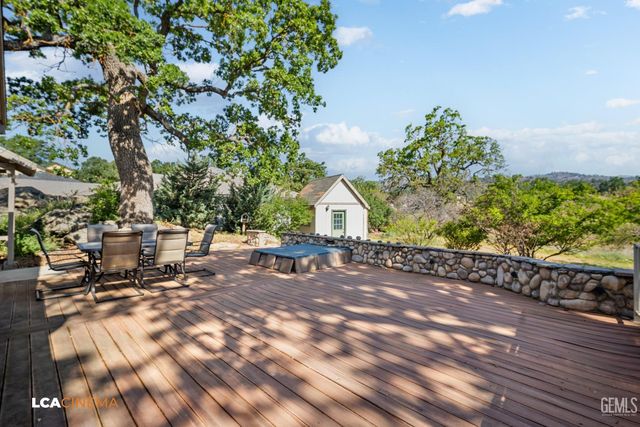 28751 Gleneagle Court, Tehachapi, CA 93561