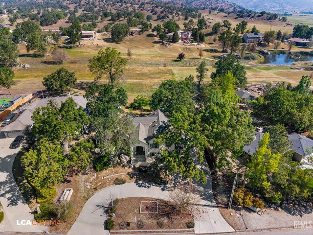 28751 Gleneagle Court, Tehachapi, CA 93561