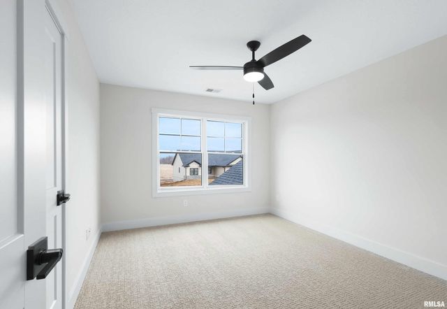 6774 Saint Marie Court, Bettendorf, IA 52722