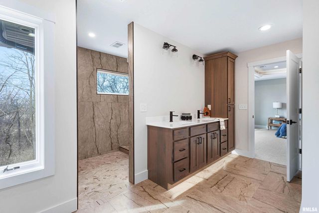 6774 Saint Marie Court, Bettendorf, IA 52722