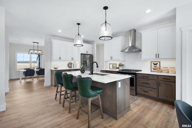 6774 Saint Marie Court, Bettendorf, IA 52722