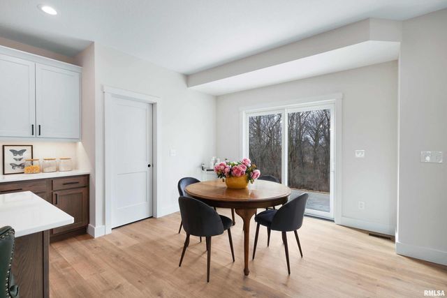 6774 Saint Marie Court, Bettendorf, IA 52722