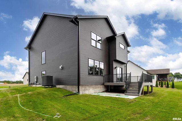 6774 Saint Marie Court, Bettendorf, IA 52722