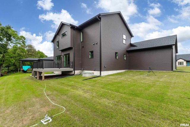 6774 Saint Marie Court, Bettendorf, IA 52722