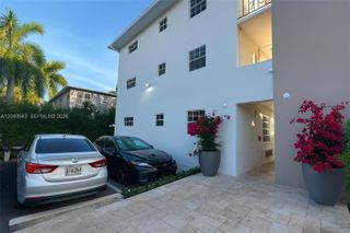 3270 W Trade Avenue 14, Miami, FL 33133