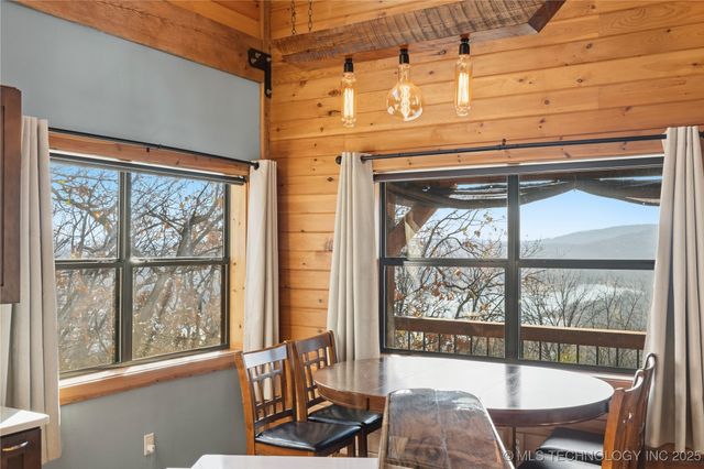 18801 W Sugar Mountain Circle, Park Hill, OK 74451