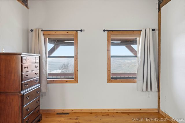 18801 W Sugar Mountain Circle, Park Hill, OK 74451