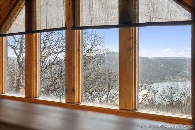 18801 W Sugar Mountain Circle, Park Hill, OK 74451