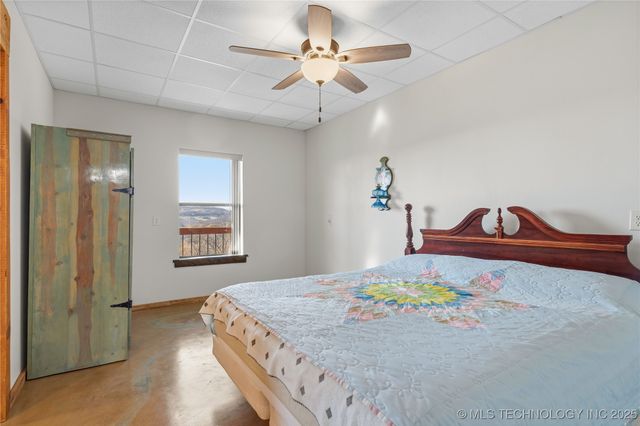 18801 W Sugar Mountain Circle, Park Hill, OK 74451