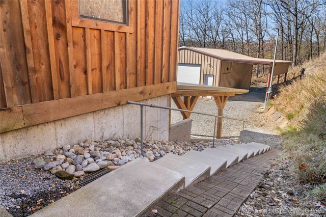 18801 W Sugar Mountain Circle, Park Hill, OK 74451