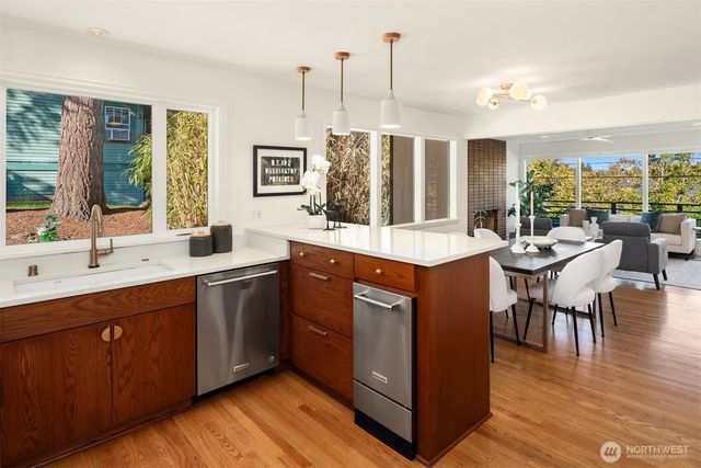 4014 S Dakota Street, Seattle, WA 98118