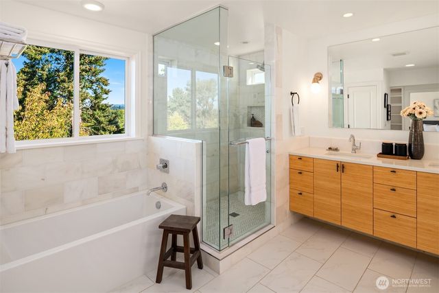 4014 S Dakota Street, Seattle, WA 98118