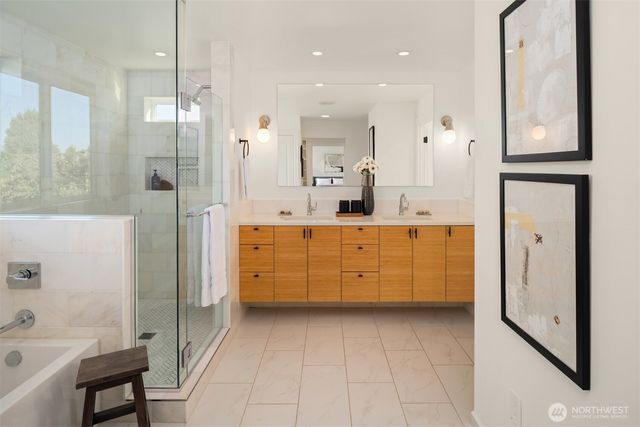 4014 S Dakota Street, Seattle, WA 98118