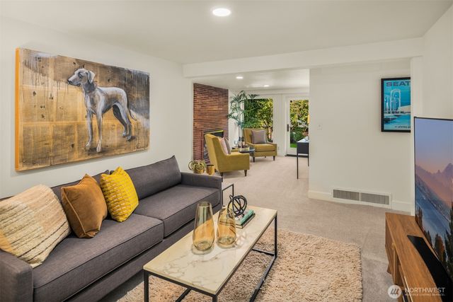 4014 S Dakota Street, Seattle, WA 98118