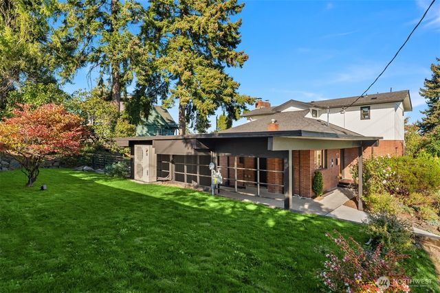 4014 S Dakota Street, Seattle, WA 98118