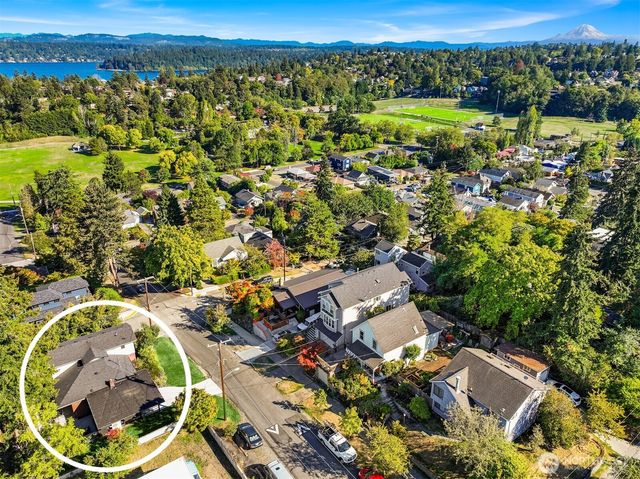 4014 S Dakota Street, Seattle, WA 98118