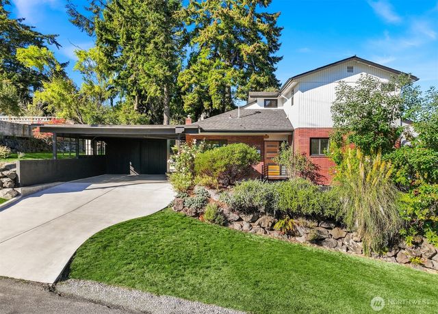4014 S Dakota Street, Seattle, WA 98118