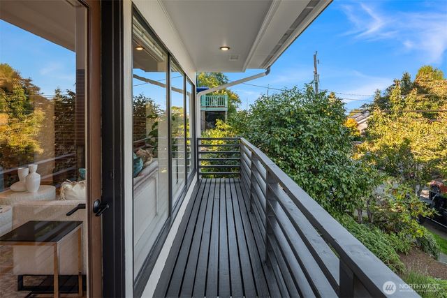 4014 S Dakota Street, Seattle, WA 98118