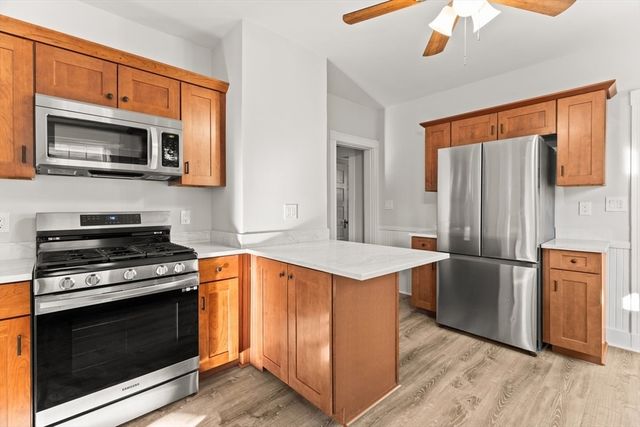 22 Lewis St. 1, Newton, MA 02458