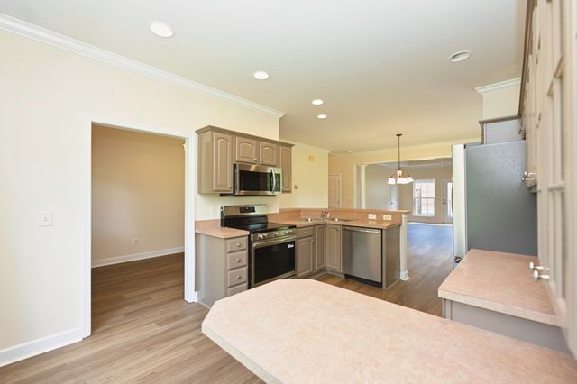 5 Hosier Ct, Lebanon, TN 37087