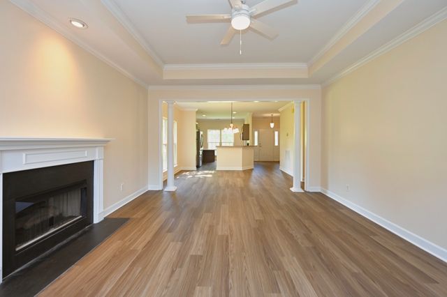 5 Hosier Ct, Lebanon, TN 37087