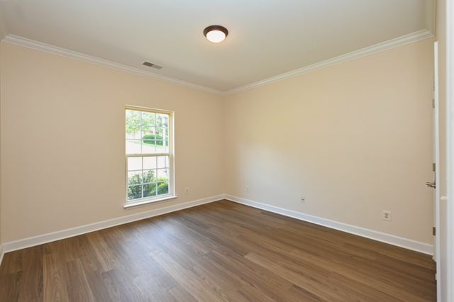 5 Hosier Ct, Lebanon, TN 37087