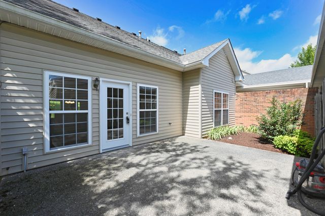 5 Hosier Ct, Lebanon, TN 37087