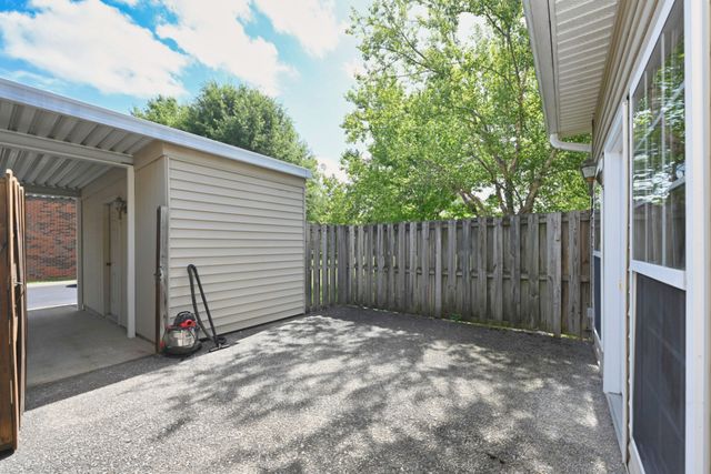 5 Hosier Ct, Lebanon, TN 37087