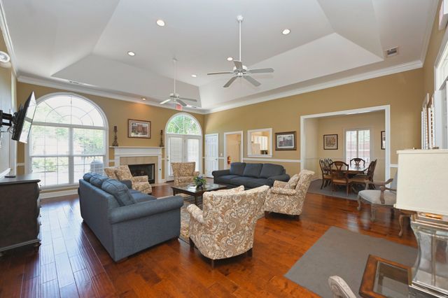 5 Hosier Ct, Lebanon, TN 37087