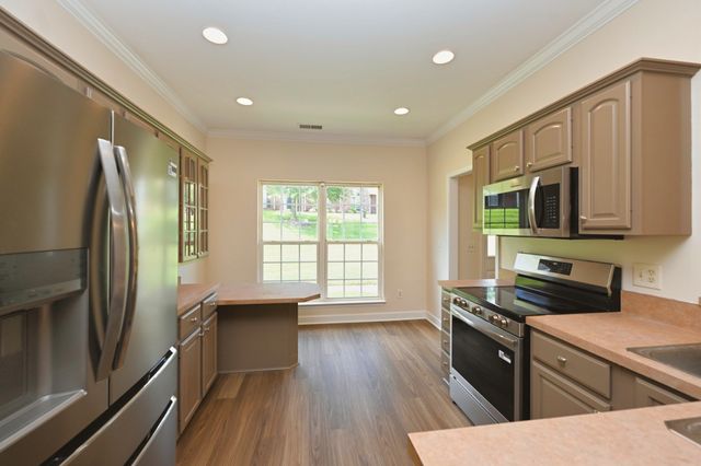 5 Hosier Ct, Lebanon, TN 37087
