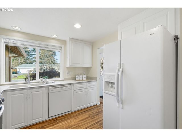 4490 Nw QUINAULT Ct, Portland, OR 97229