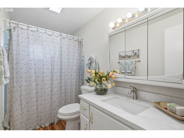 4490 Nw QUINAULT Ct, Portland, OR 97229