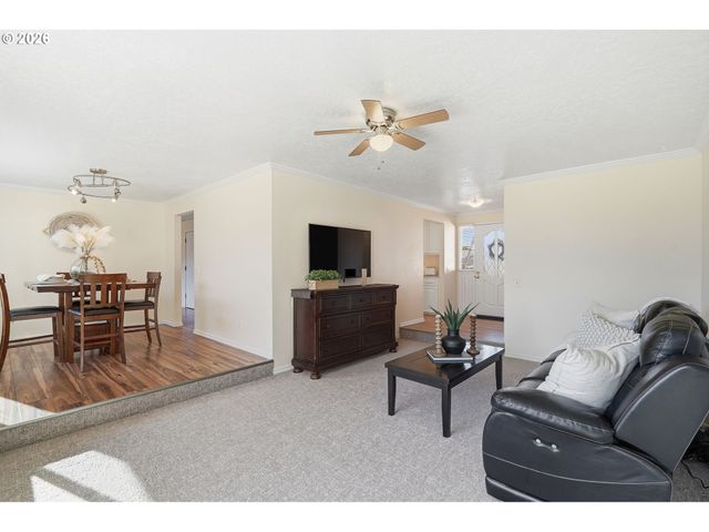 4490 Nw QUINAULT Ct, Portland, OR 97229