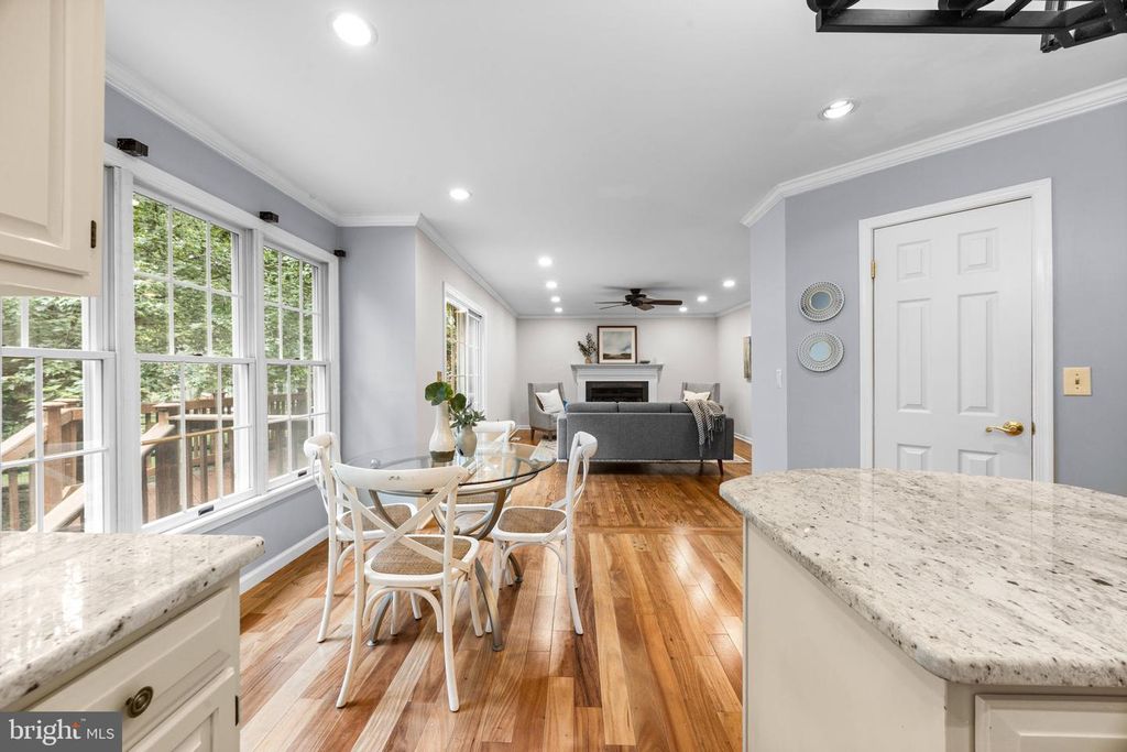 Image 15 of property listing at 403 RIDING RIDGE RD, Annapolis, MD 21403