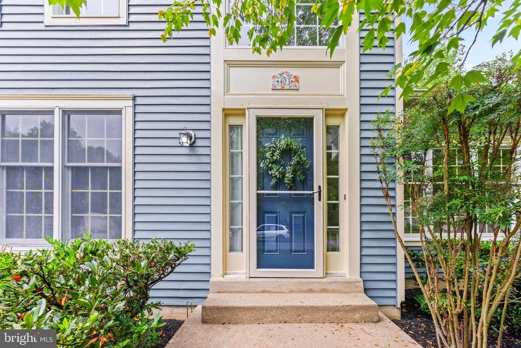 Image 2 of property listing at 403 RIDING RIDGE RD, Annapolis, MD 21403