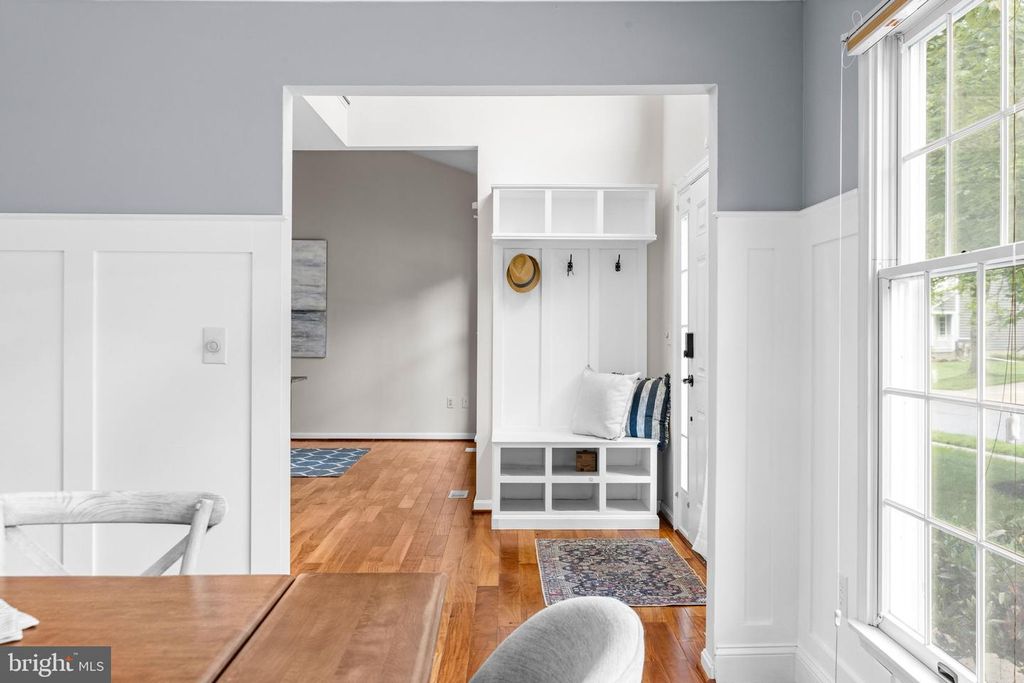 Image 18 of property listing at 403 RIDING RIDGE RD, Annapolis, MD 21403