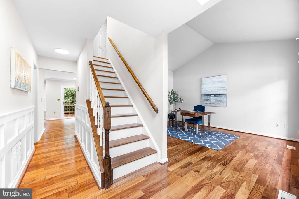 Image 21 of property listing at 403 RIDING RIDGE RD, Annapolis, MD 21403