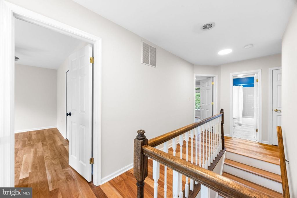 Image 29 of property listing at 403 RIDING RIDGE RD, Annapolis, MD 21403