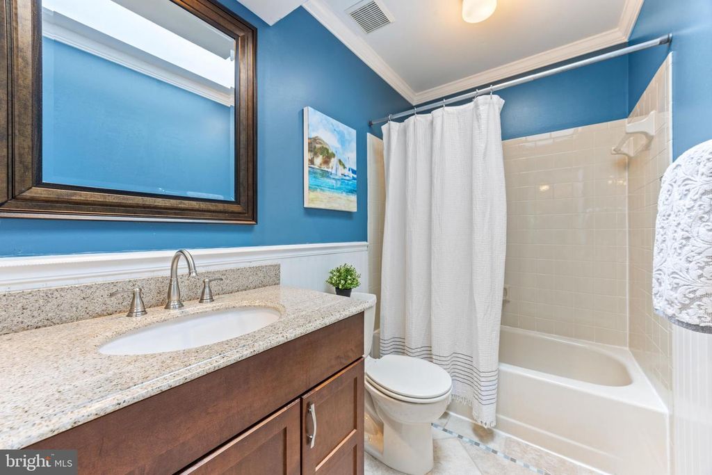 Image 31 of property listing at 403 RIDING RIDGE RD, Annapolis, MD 21403