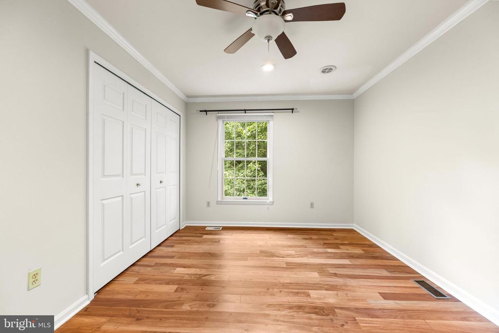 Image 32 of property listing at 403 RIDING RIDGE RD, Annapolis, MD 21403