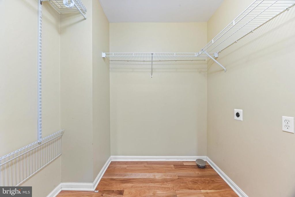 Image 38 of property listing at 403 RIDING RIDGE RD, Annapolis, MD 21403