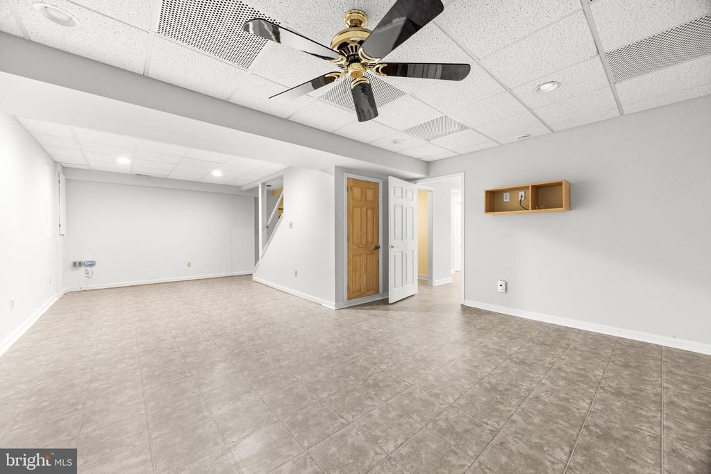 Image 39 of property listing at 403 RIDING RIDGE RD, Annapolis, MD 21403