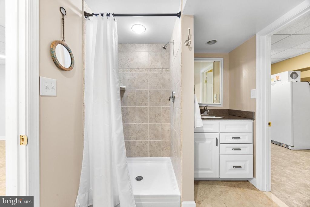 Image 42 of property listing at 403 RIDING RIDGE RD, Annapolis, MD 21403