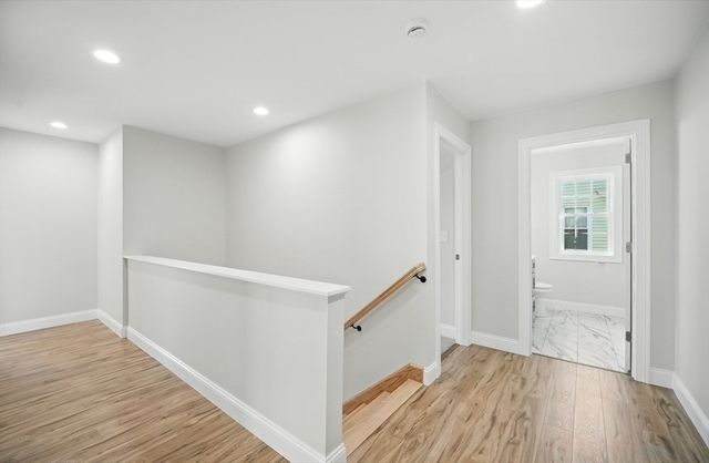 24 Medford St, Springfield, MA 01107