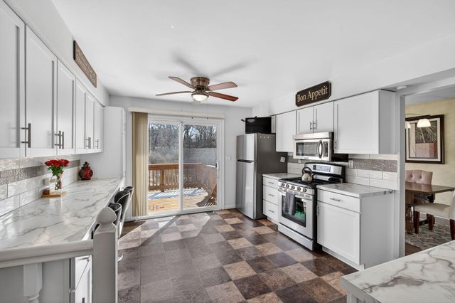 847 Appletree Drive, Schererville, IN 46375