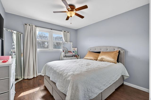 847 Appletree Drive, Schererville, IN 46375