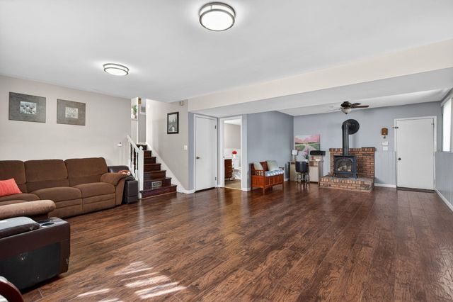 847 Appletree Drive, Schererville, IN 46375