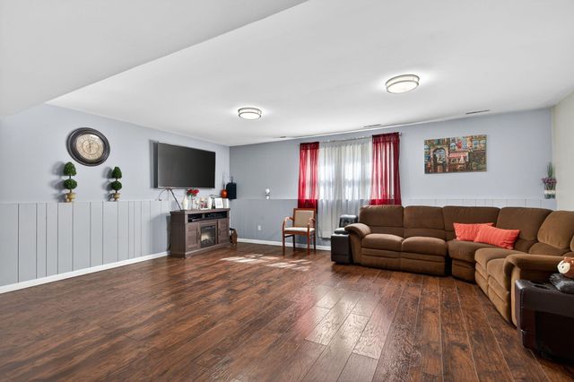847 Appletree Drive, Schererville, IN 46375